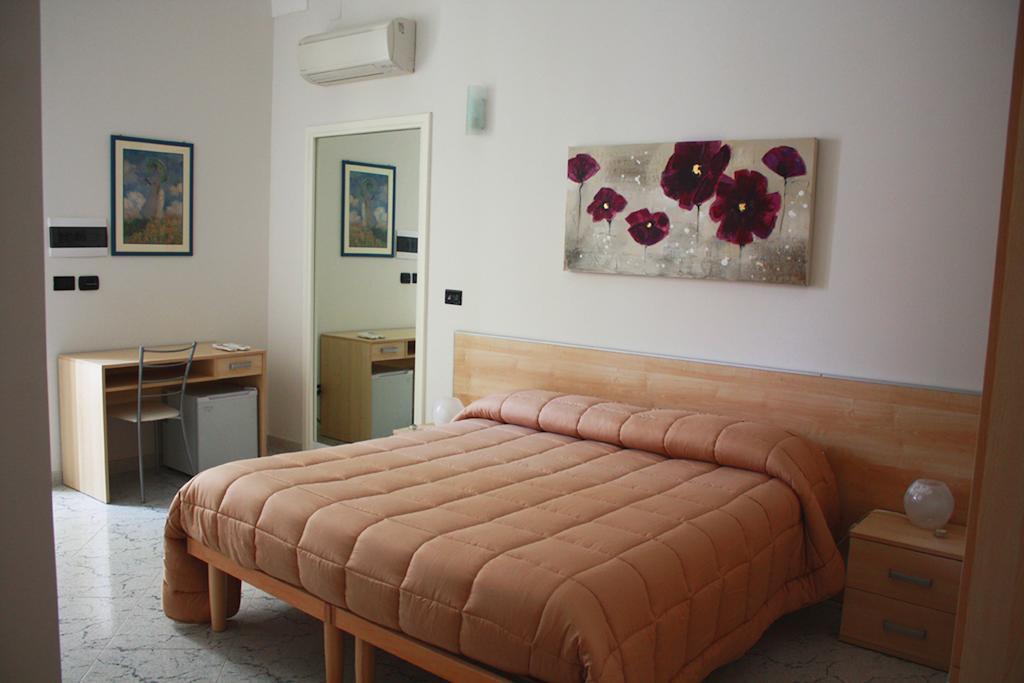 Hotel Il Normanno Mesagne Zimmer foto