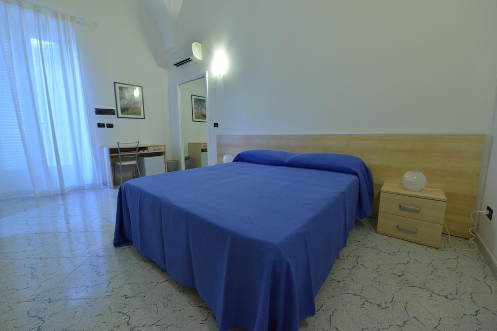 Hotel Il Normanno Mesagne Zimmer foto